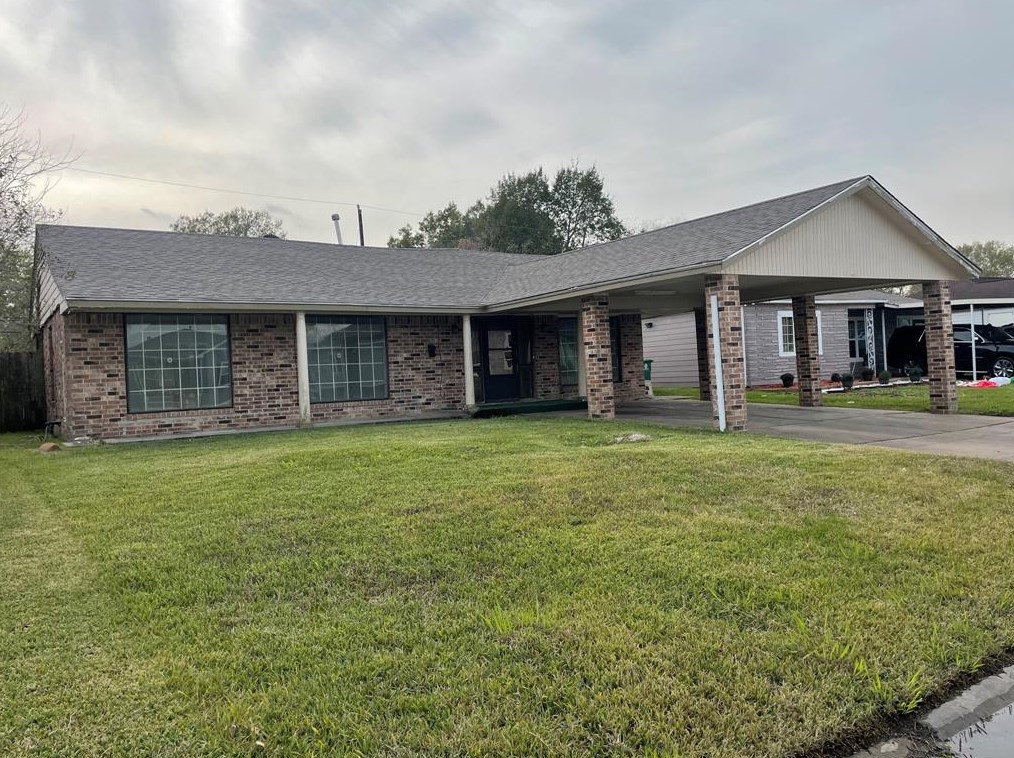 4822 Meadow Park Dr, Houston, TX 77048