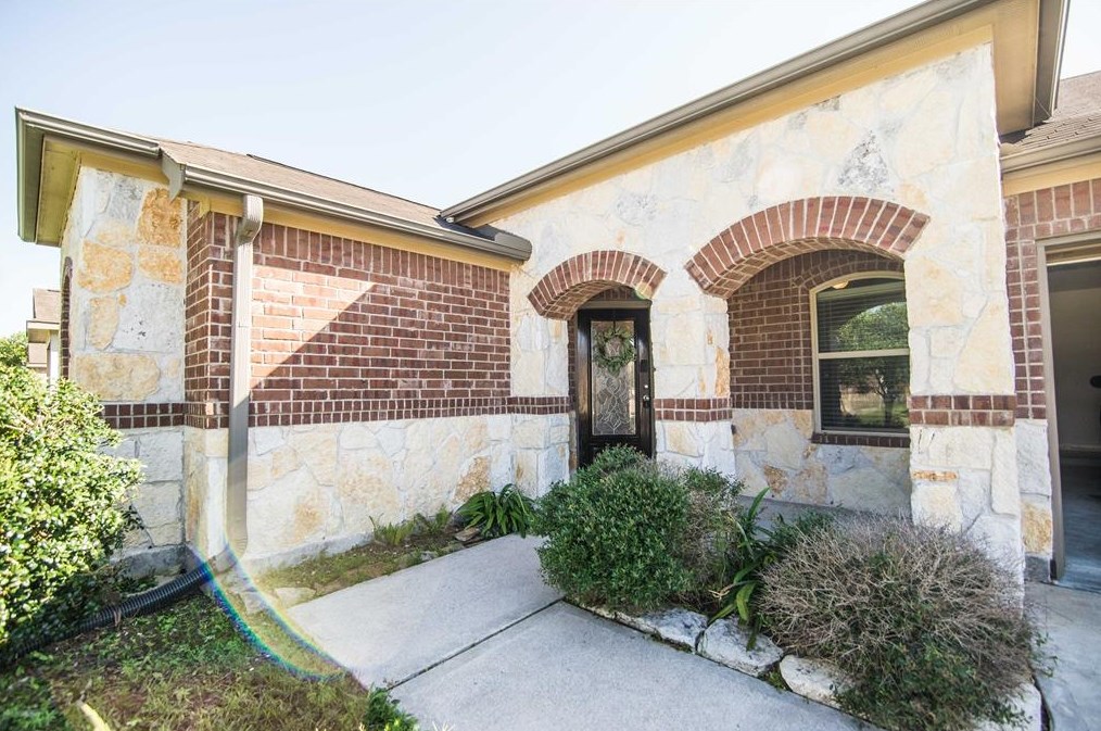 31 Royal Rose Dr, Manvel TX  77578-3376 exterior