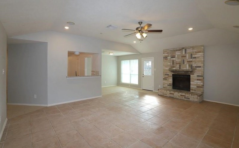 16715 Dew Drop Ln, Houston, TX 77095