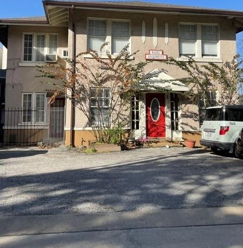 4310 Mount Vernon St, Houston, TX 77006-5839