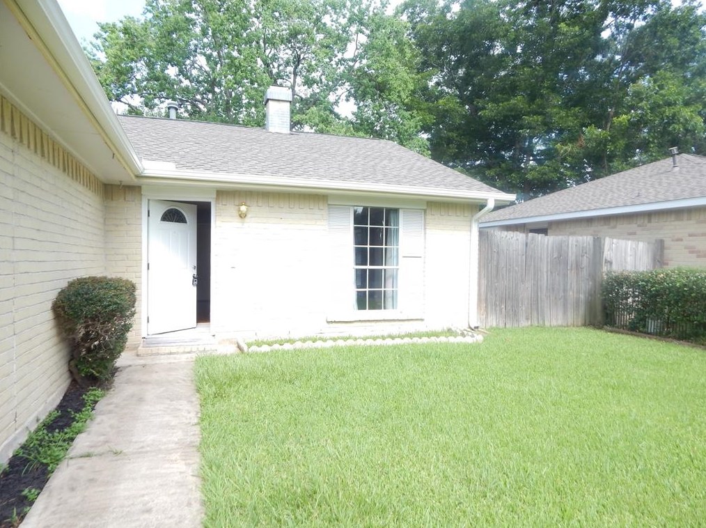 7507 Mesones Dr, Houston, TX 77083