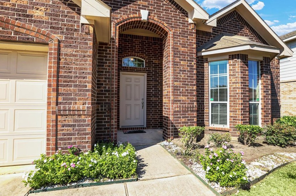 1419 Lochstone Dr, Houston, TX 77073-2758