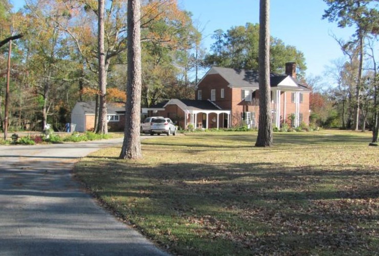 907 Southwood Dr, Lufkin, TX 75904-4533