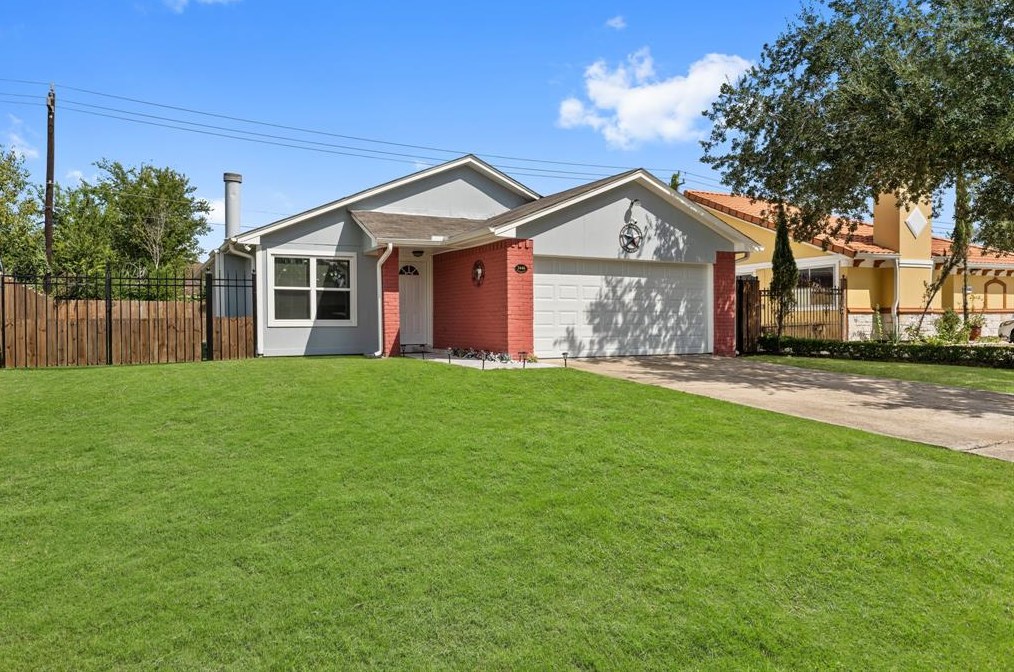 3446 Brookston St, Houston, TX 77045-3629