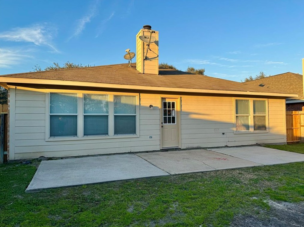 17719 Thicket Hollow Ln, Cypress TX  77429-1739 exterior