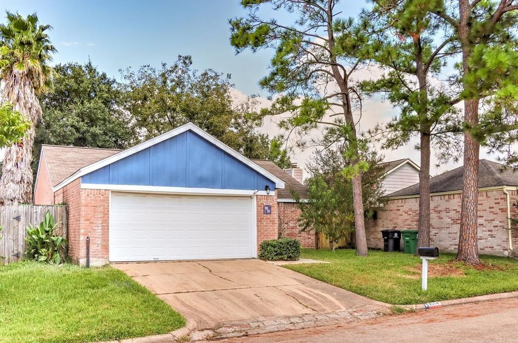 9514 Sharpcrest St, Houston, TX 77036-6522