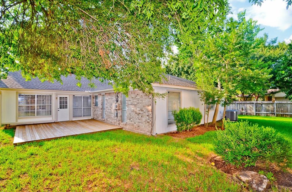 2915 Mesquite Dr, Sugar Land TX  77479-1658 exterior