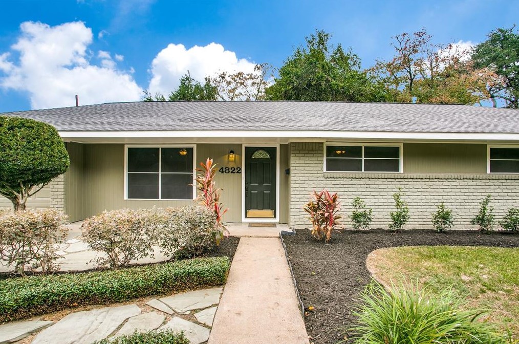 4822 Stillbrooke Dr, Houston TX  77035-4914 exterior