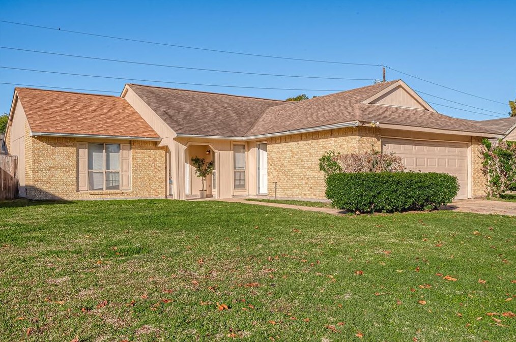 7410 La Granada Dr, Houston, TX 77083