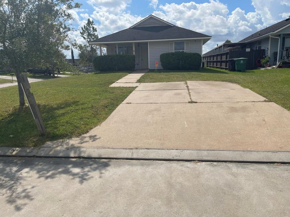 4826 Brisbane Dr, Houston, TX 77048-2592