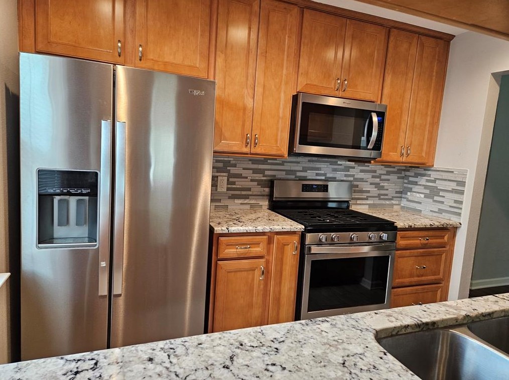 935 Western Hills Dr, Katy, TX 77450