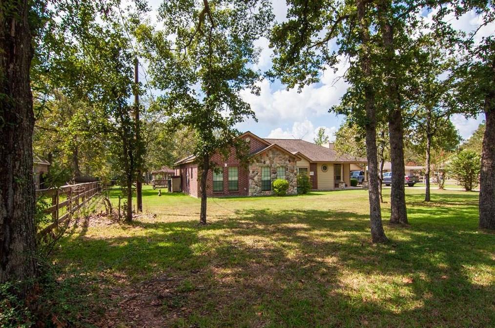 22519 Meadowsweet Dr, Magnolia, TX 77355