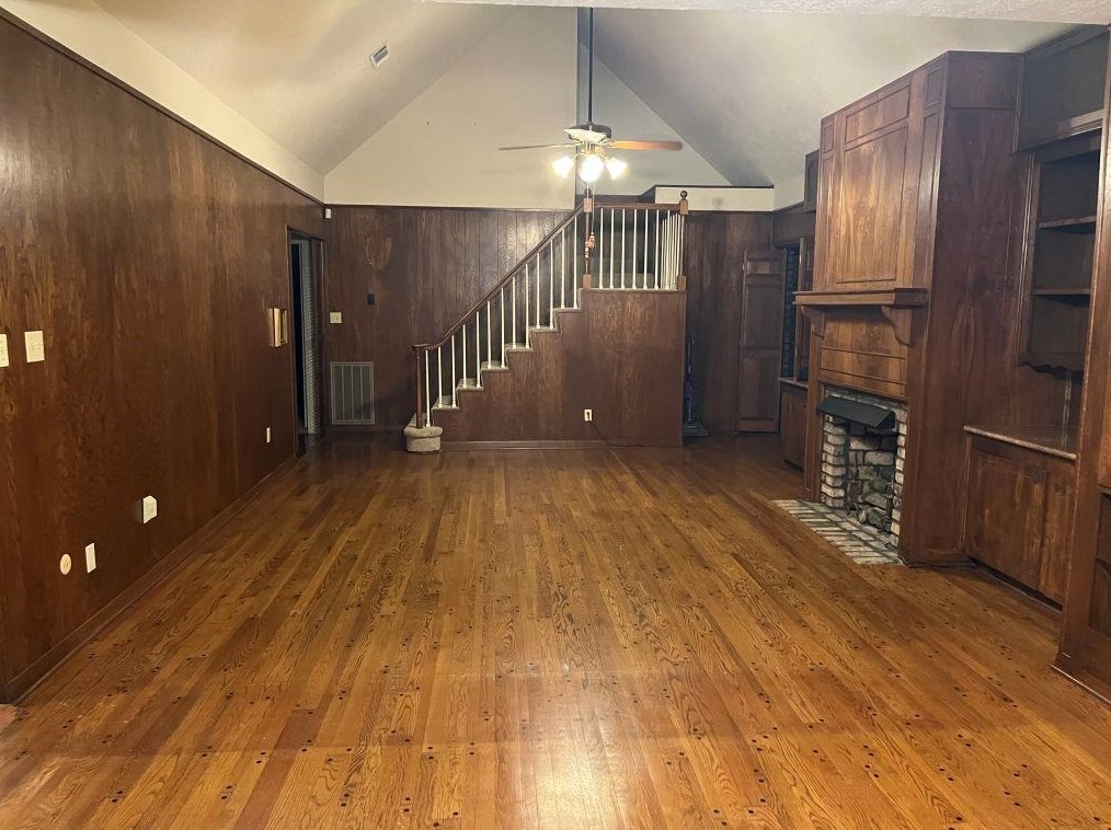 2013 Memorial Ct, Pasadena TX 77502-5612 exterior