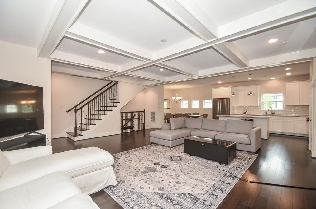 4612 Chartres St, Houston, TX 77004