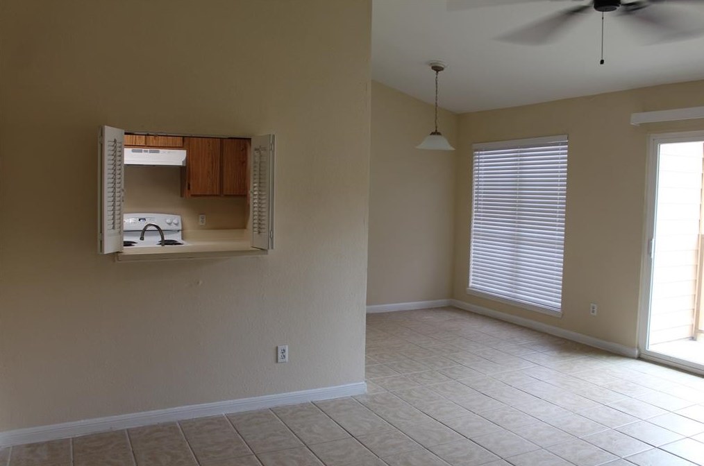 16111 Aspenglen Dr #706, Houston, TX 77084