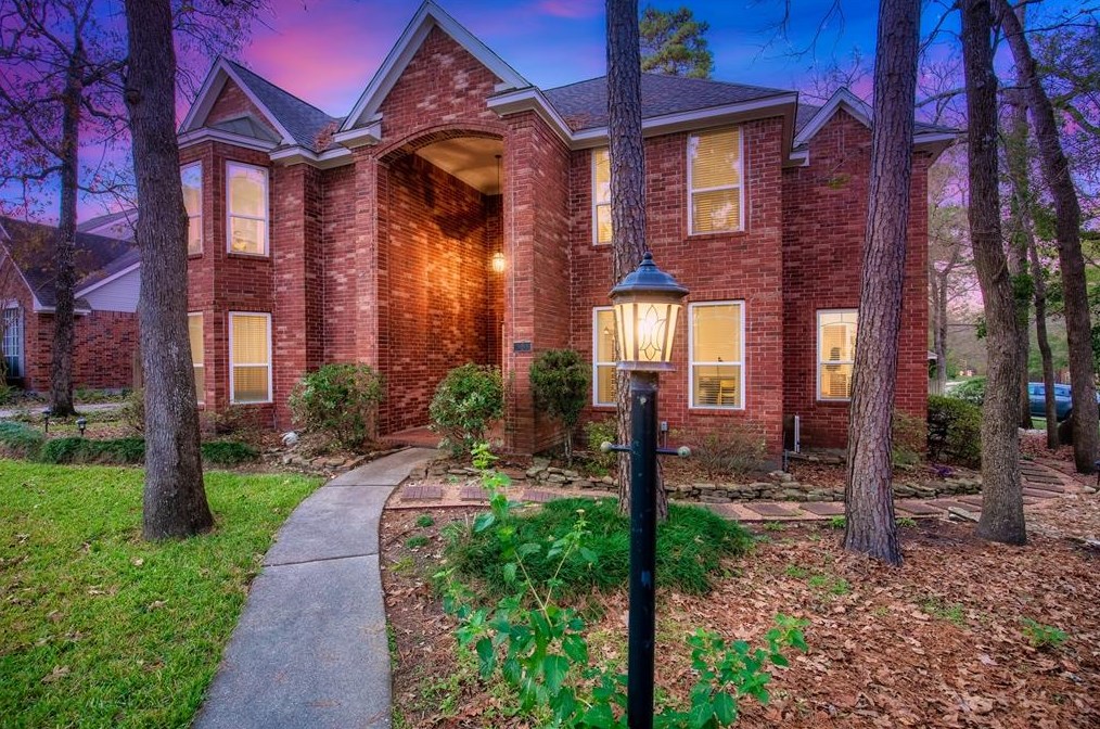 2 Gate Hill Dr, Spring, TX 77381-3277