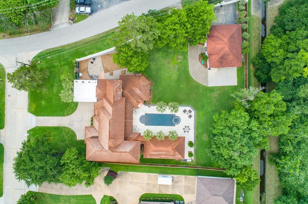 9222 Hilldale St, Houston, TX 77055-7406