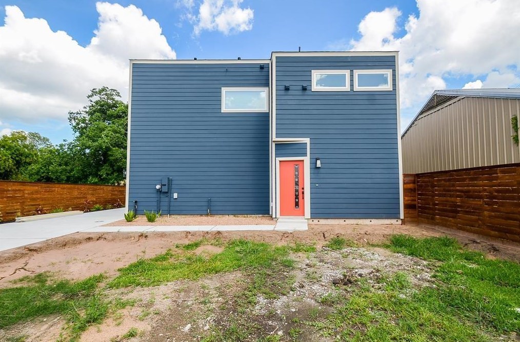 708 Hughes St, Houston, TX 77023