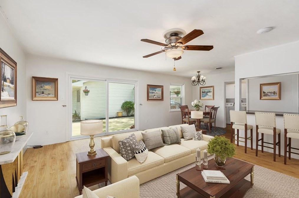 5447 Yarwell Dr, Houston TX  77096-5313 exterior