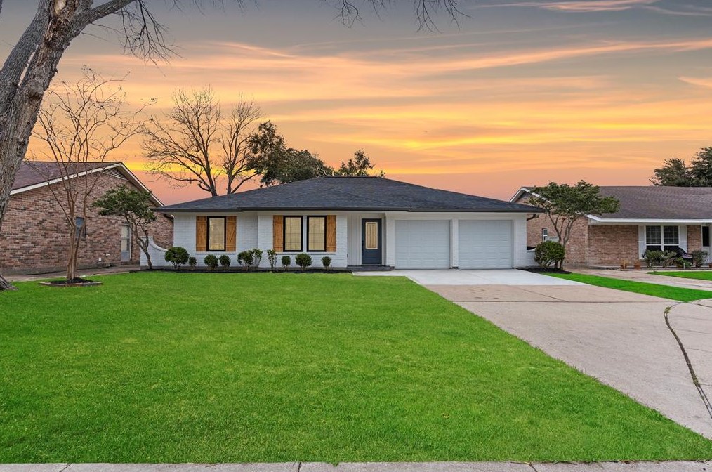 12950 Westleigh Dr, Houston, TX 77077