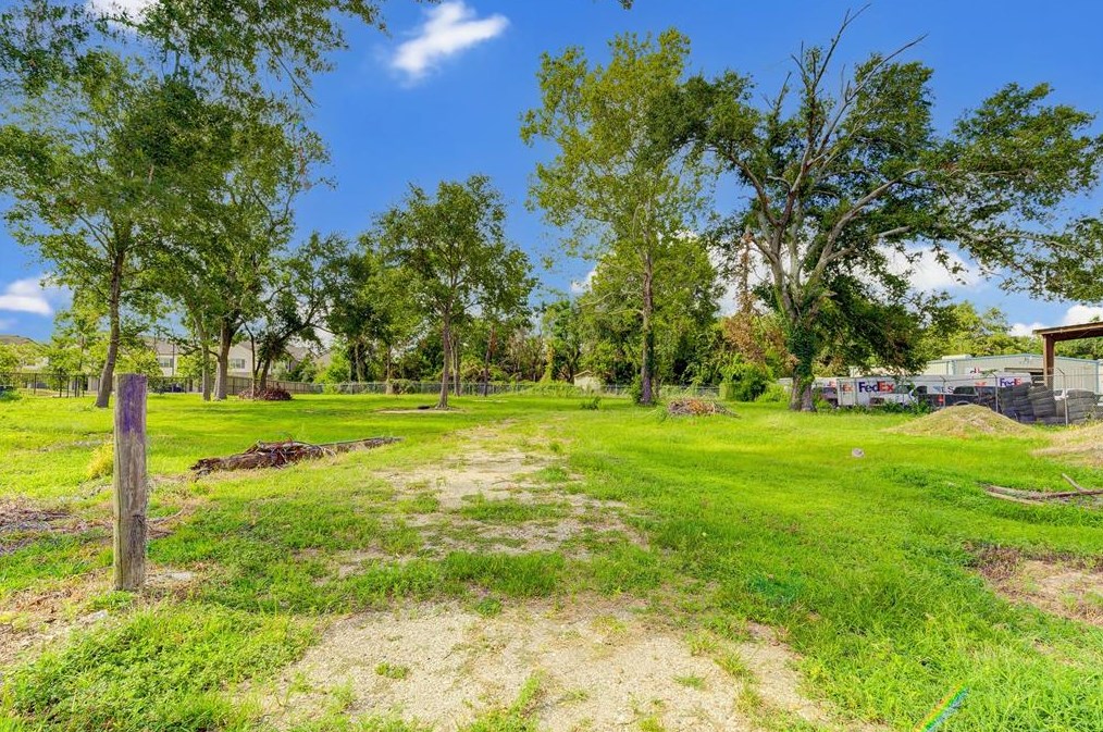 4235 Spring Stuebner Rd, Spring TX  77389-4628 exterior