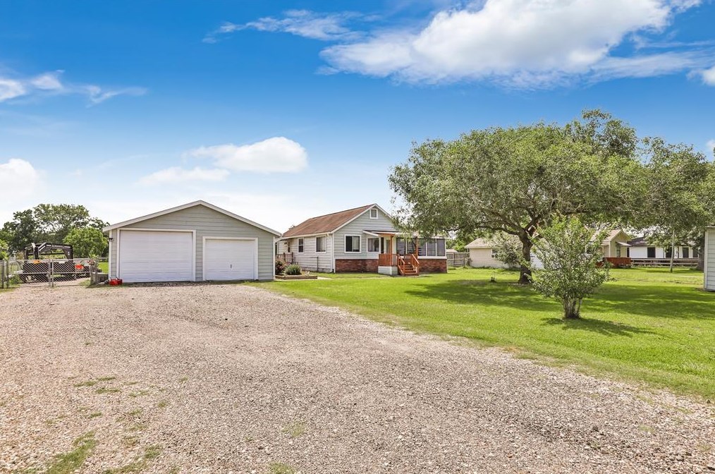 18802 J R Towles Dr, Crosby, TX 77532-7550