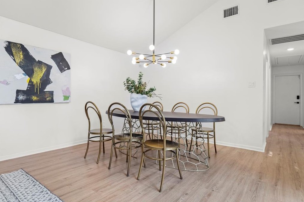 2019 Wilcrest Dr, Houston TX  77042-2639 exterior