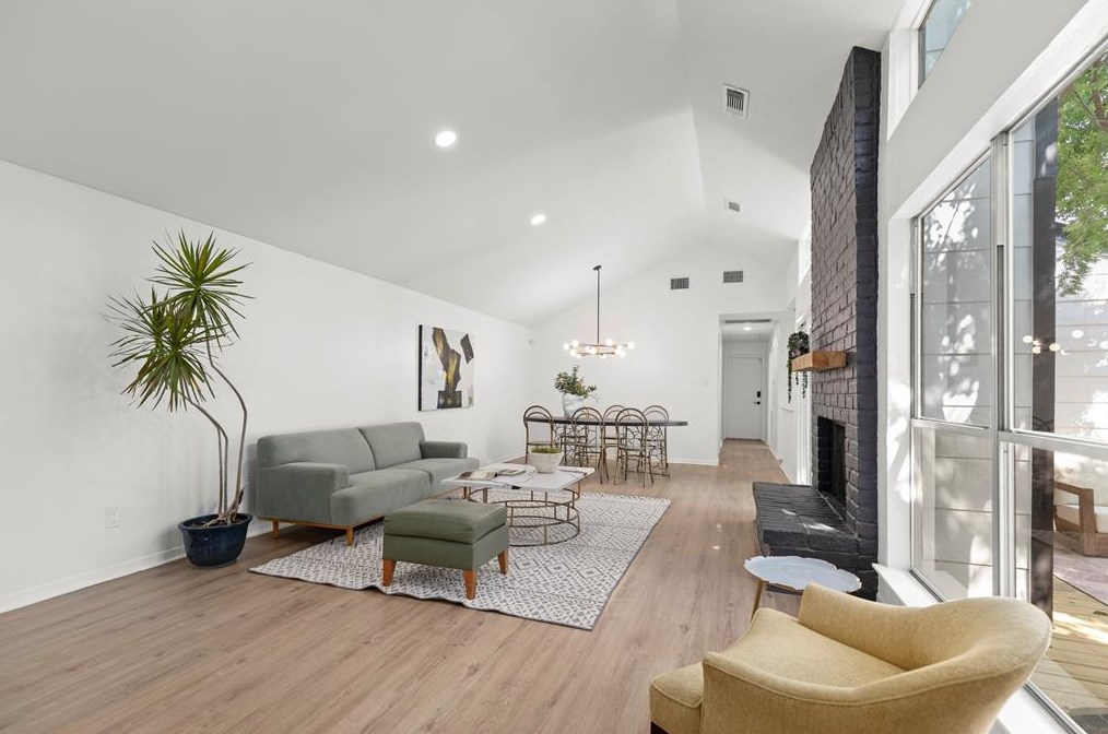 2019 Wilcrest Dr, Houston, TX 77042