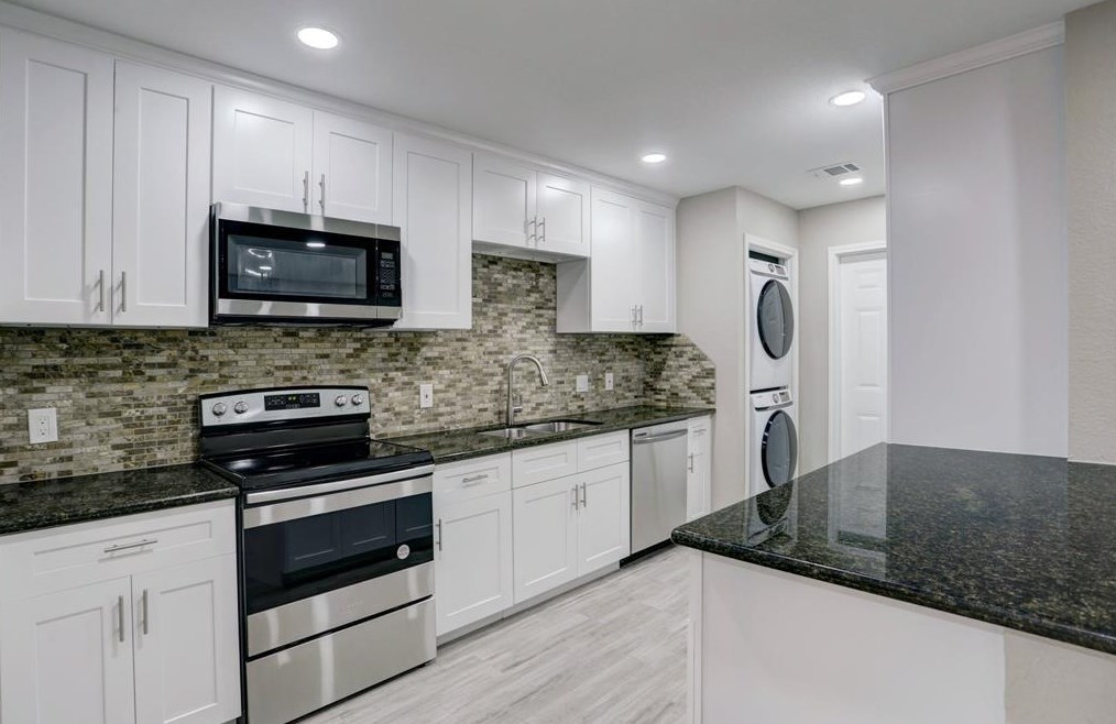 10207 Gessner Rd, Houston TX  77071-1000 exterior