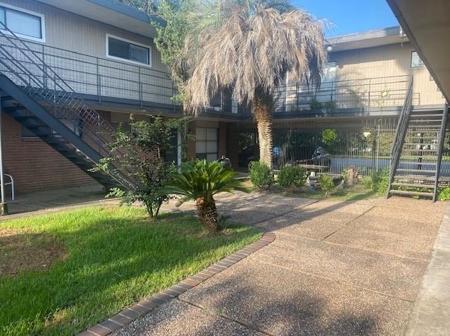 936 Heights Blvd #1, Houston, TX 77008