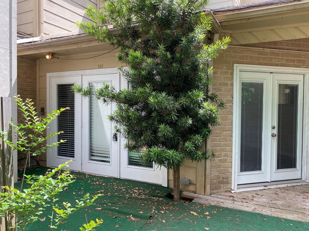 12625 Memorial Dr Apt 101, Houston, TX 77024