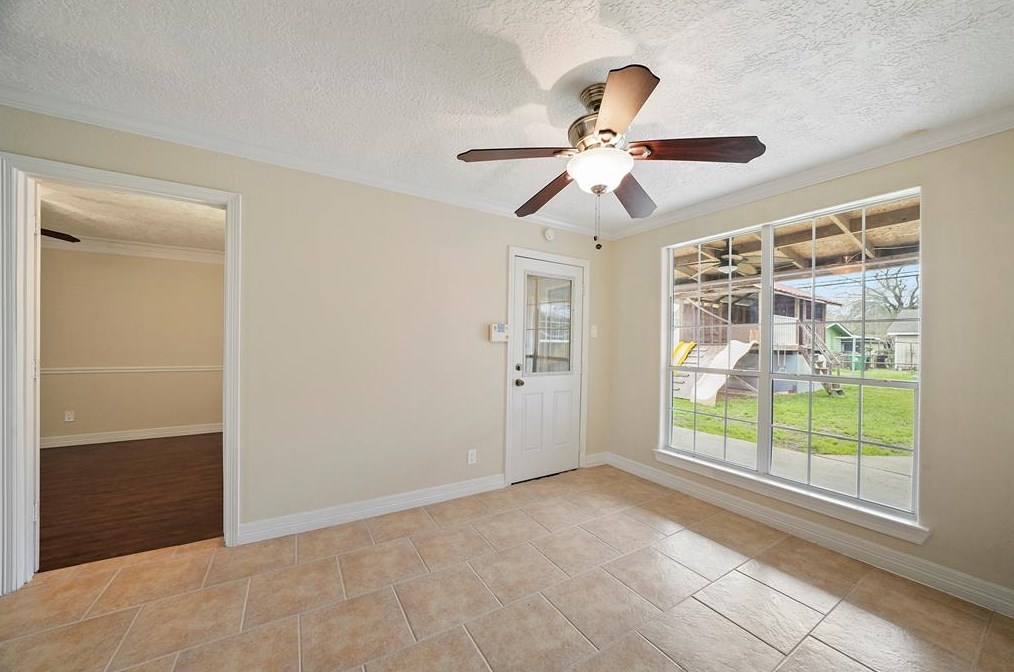 5619 Ashburn St, Houston TX  77033-3214 exterior