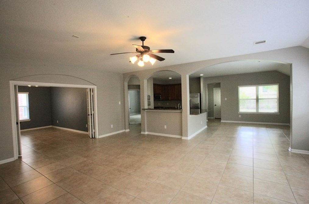 15 Tallgrass Way, Spring TX  77389-4967 exterior