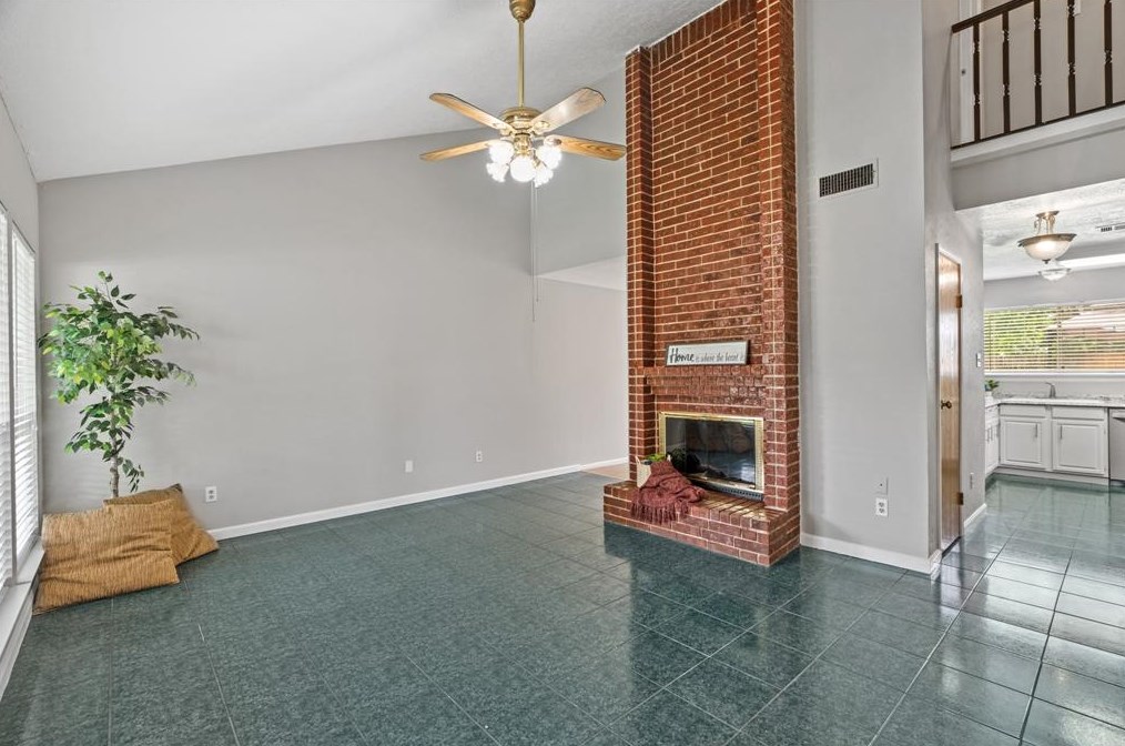 2335 Trail Wood Ln, Richmond, TX 77406
