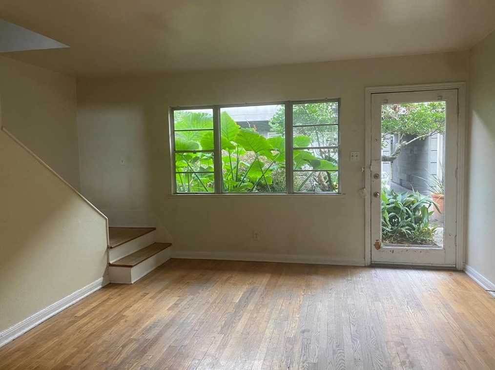 2301 Norfolk St #10, Houston, TX 77098