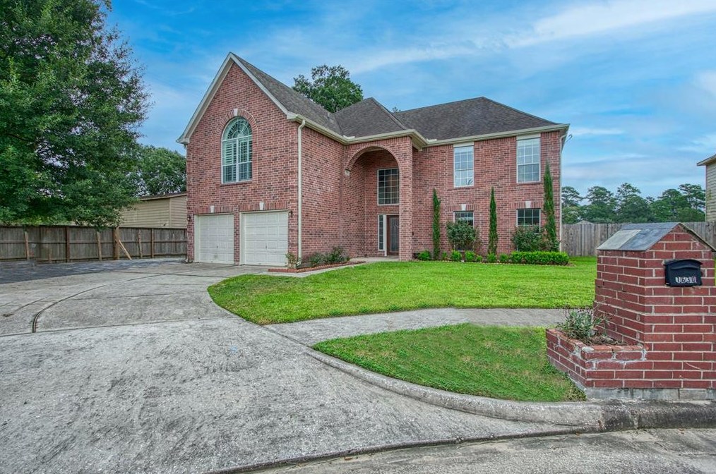 1630 Trail Oaks Ct, Humble, TX 77339