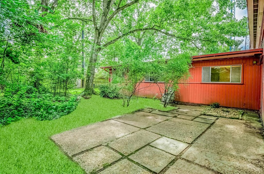 12915 Memorial Dr, Houston TX  77024-7130 exterior