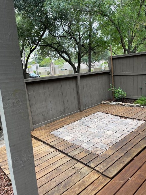 11725 Lakeside Place Dr, Houston TX  77077-3130 exterior