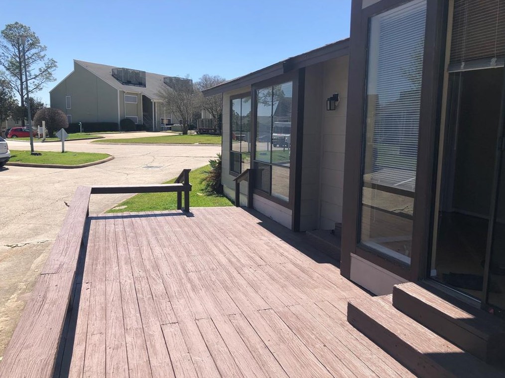 18 April Pt Dr, Montgomery TX 77356-8873 exterior