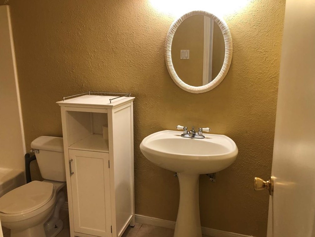 18 April Pt Dr, Montgomery TX 77356-8873 exterior