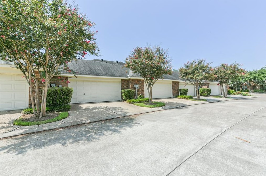 17731 Skyline Arbor, Houston TX  77094-1273 exterior