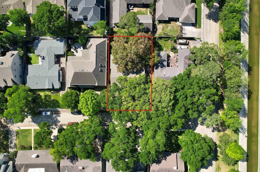 6261 Olympia Dr, Houston TX  77063-1921 exterior