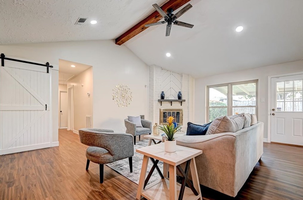 6111 Egypt Dr, Pasadena TX 77505-4017 exterior