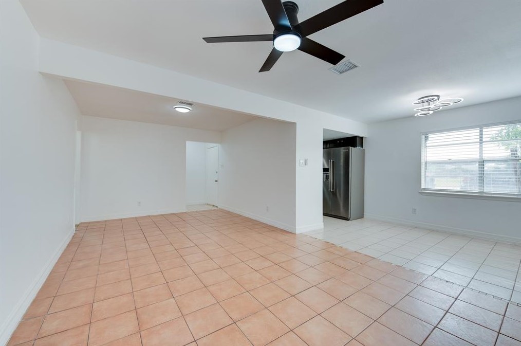 2411 Woodgate St, Houston TX  77039-3137 exterior