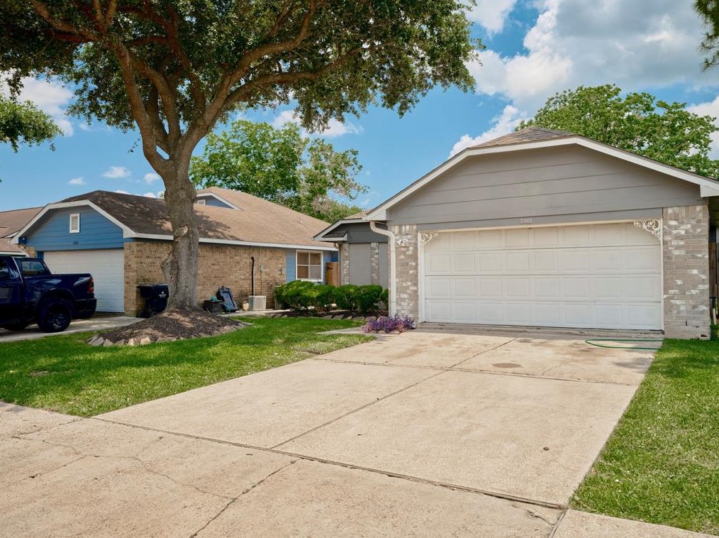 11106 Kirkridge Dr, Houston, TX 77089-3123