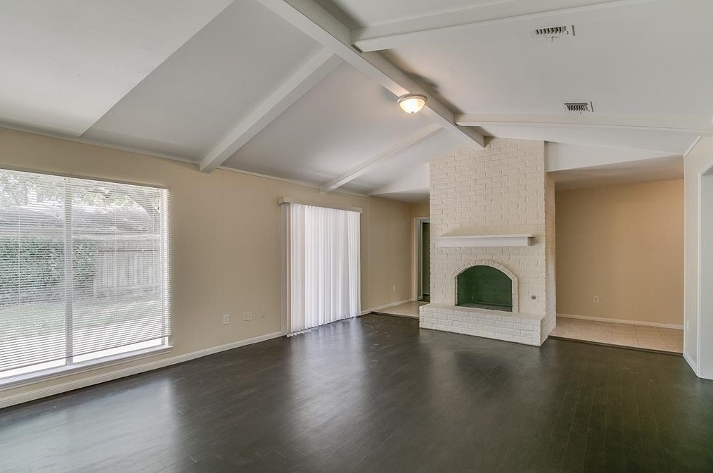 13730 Piping Rock Ln, Houston, TX 77077-5427