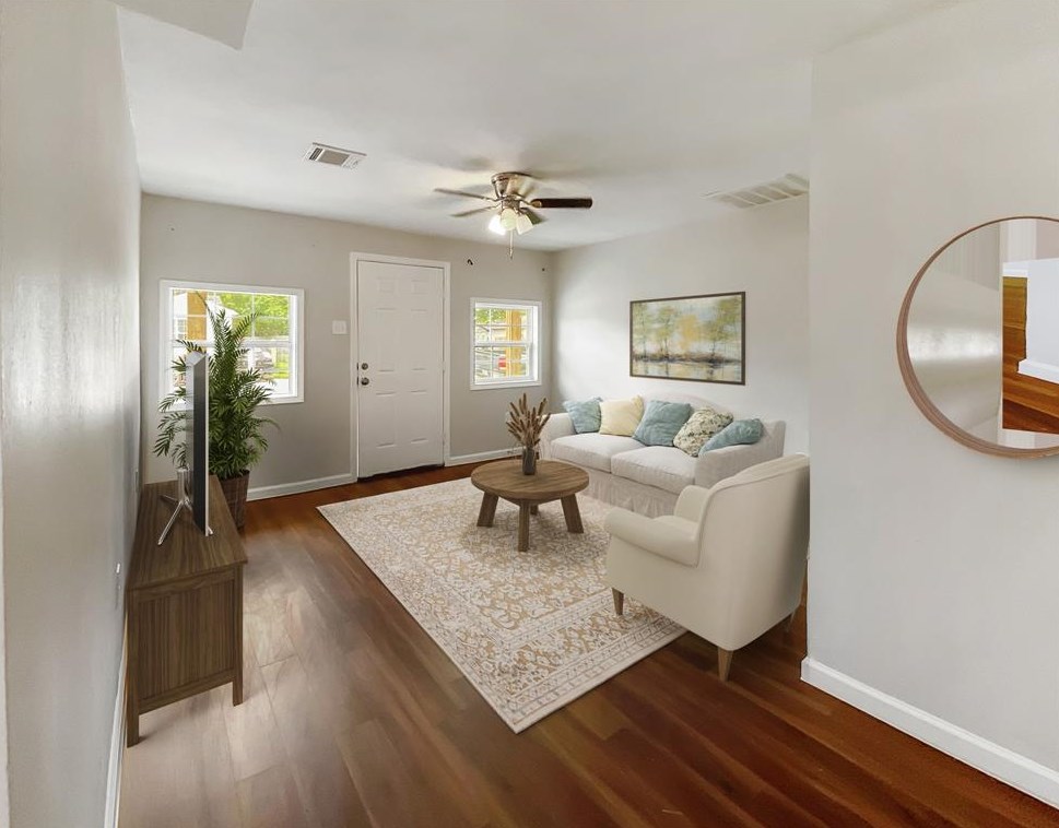 1300 Hawthorne St #1/2, Baytown, TX 77520