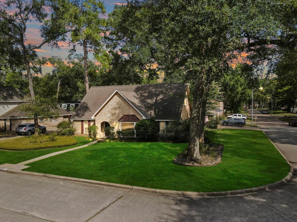 3831 Blue Spring Dr, Houston, TX 77068-1801