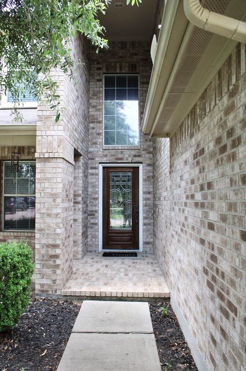 16910 Hampton Glen Ct, Houston, TX 77083
