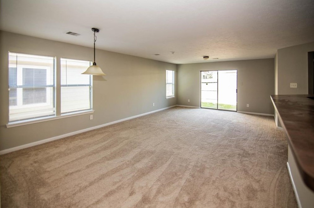 1022 1022 Hummingbird Point Ln, Houston, TX 77090
